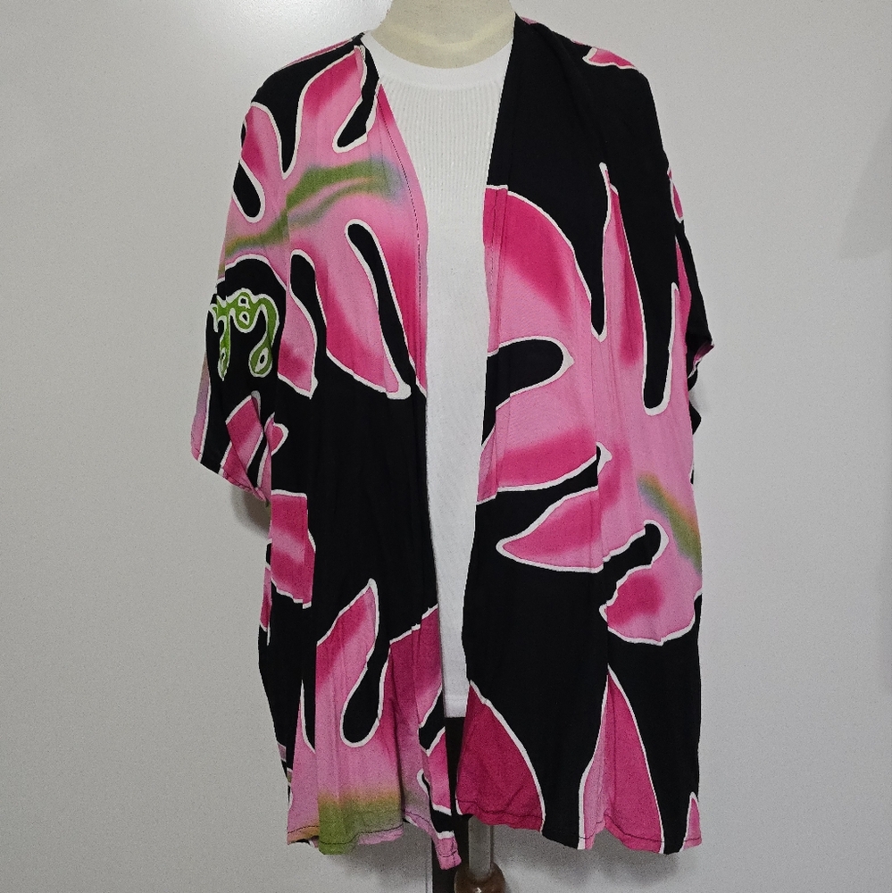 Pink and Black Leaf Pattern Kimono